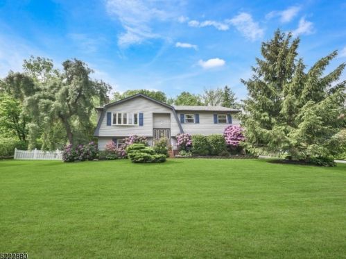 9 Hiller Ct, Kinnelon, NJ 07405-1921