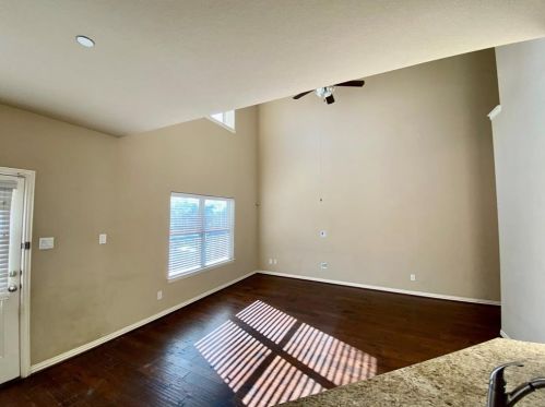 6520 Federal Hall St, Plano, TX 75023-2344