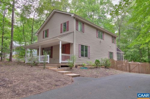 7 Stonewall Rd, Bybee, VA 22963-3322