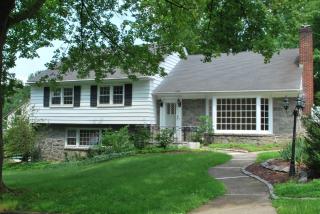 327 Marshall St, Allentown, PA 18104-4819