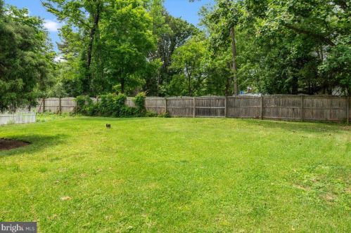 1 Teak Ln, Princeton NJ 08540-4724 exterior