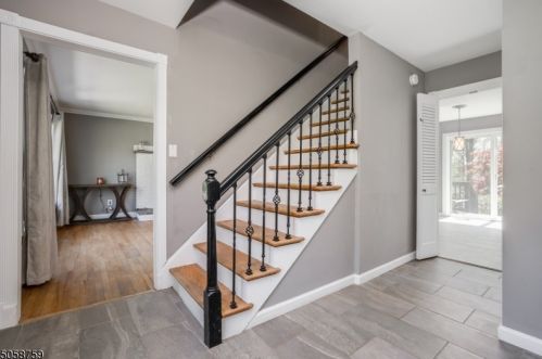 40 Whispering Hills Dr, Annandale, NJ 08801-3402