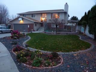 420 Joliet Pl, Kennewick, WA 99336-1609
