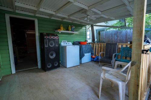 7241 Van Natta Ln, Fort Worth TX 76112-6438 exterior