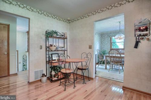 945 Cranes Gap Rd, Carlisle PA  17013-9677 exterior