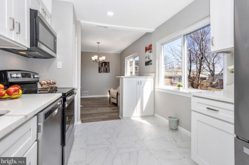 8107 Lockney Ave, Silver Spring MD 20912-7304 exterior