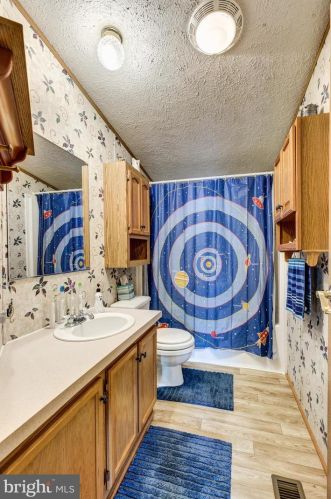 24 Raptor Dr, Hanover PA 17331-8159 exterior