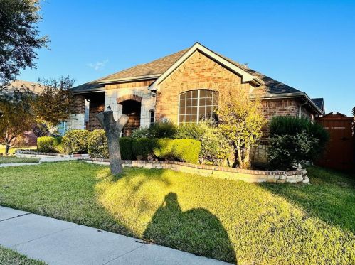 2726 Cedar Brook Dr, Garland TX  75040-9047 exterior