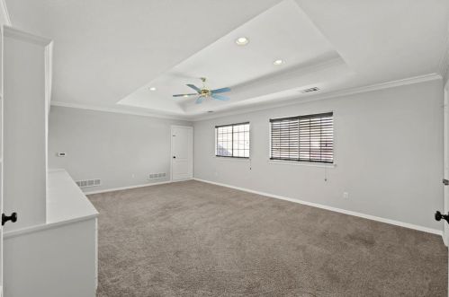 2033 Le Mans Dr, Carrollton TX 75006-4337 exterior