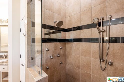 908 Cres Dr, Morgans Point TX 76513-6722 exterior