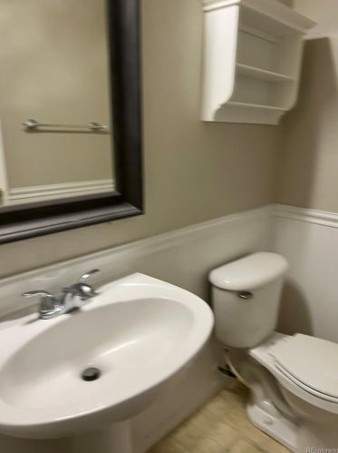 8101 Mobile Way, Englewood CO 80112-4619 exterior