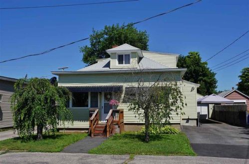 5 Pineridge St, Goffstown, NH 03045-1814