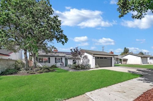 2341 Adams Ave, Orange, CA 92867-6105