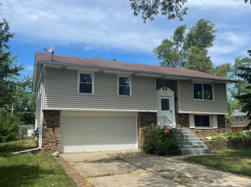 1700 Mckool Ave, Streamwood, IL 60107-3146