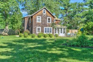681 Fort Plains Rd, Wall Township, NJ 07731-1140