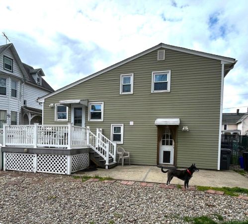 327 New Market Rd, Green Brook, NJ 08812-1502