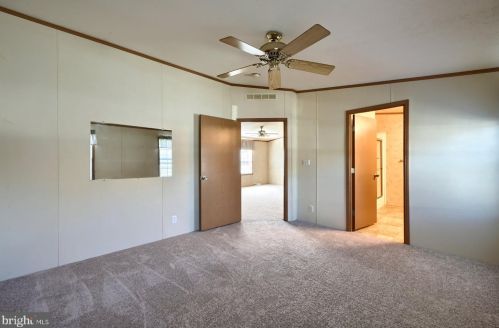 104 Dovefield Dr, Lancaster PA  exterior