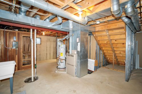 841 Tamarac Dr, Carol Stream IL  60188-4427 exterior