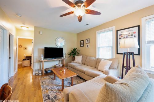 2349 Cambridge Ave, Chicago, IL 60614-3307
