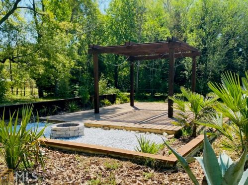 100 Birch Creek Cir, Mcdonough, GA 30253-7250