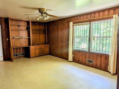 352 Harris Manor Dr, Atlanta GA  30311-2117 exterior