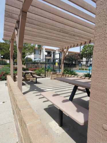 130 Candice Pl, Vista CA  92083-1980 exterior