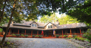 143 Indian Creek Trl, Townsend, TN 37882-3717