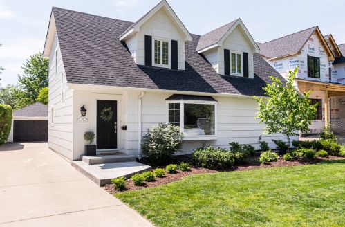 28 Arthur Ave, Willowbrook, IL 60514-1106