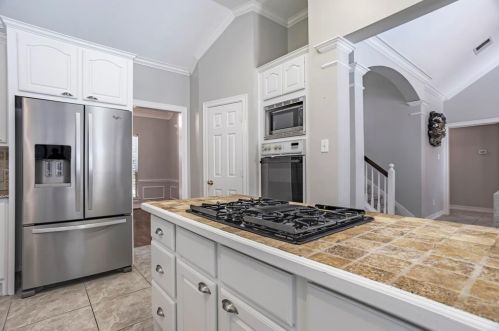 901 Hilton Dr, Midlothian TX  76063-3840 exterior