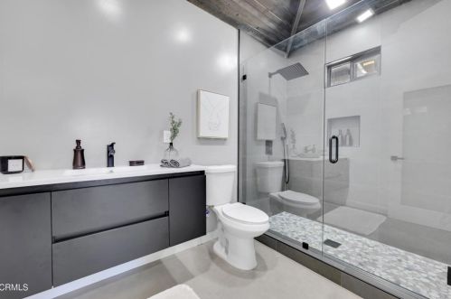 3132 Sparr Blvd, Glendale CA  91208-1663 exterior