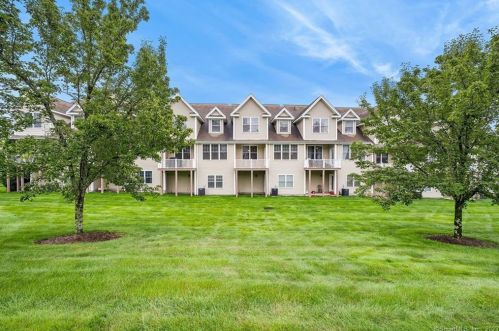 199 Kyles Way, Huntington CT  06484-6621 exterior