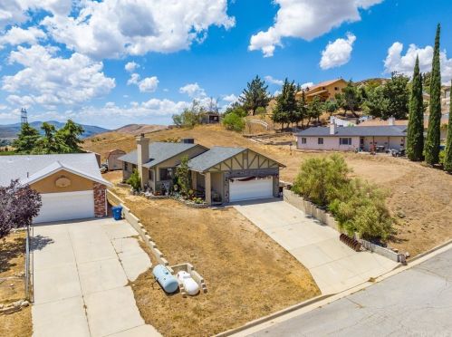 42809 Limeridge Dr, Leona Valley, CA 93532-1511