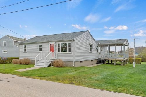 40 Saltaire Ave, South Kingstown, RI 02882-6034
