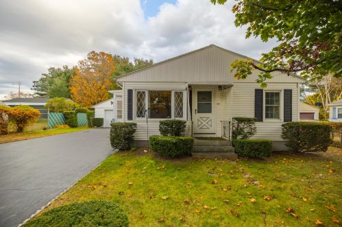 55 Dumont Ave, Lewiston, ME 04240-6142