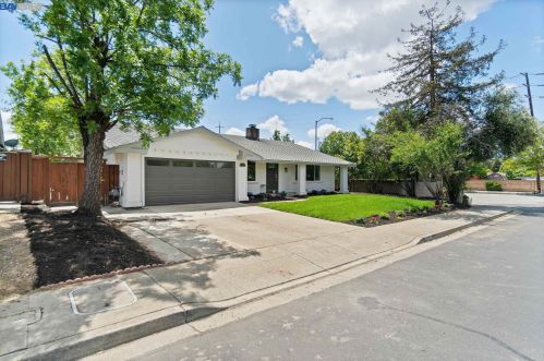2103 Hampton Rd, Livermore, CA 94550-6509