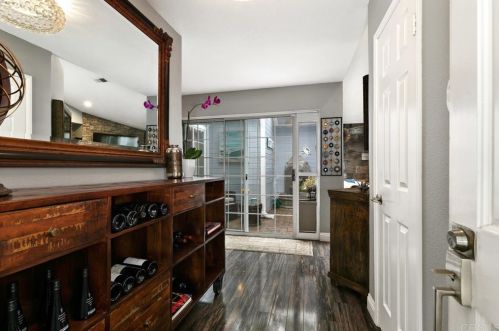 2105 Costa Vista Way, Oceanside, CA 92054-6266