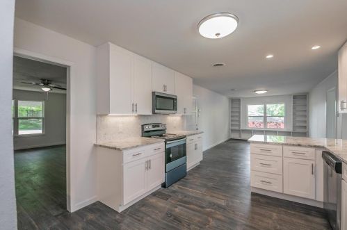 2250 Capri Dr, Fort Worth TX  76114-1949 exterior
