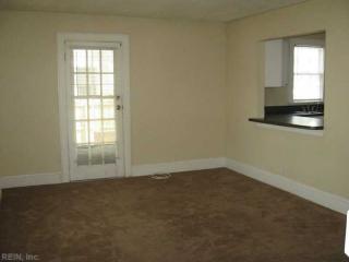 949 Sheppard Ave, Norfolk, VA 23518-2531