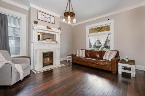 1912 Delaware Ave, Cincinnati OH  45212-3621 exterior