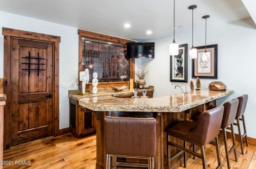 6050 Mtn Rnch Dr, Park City UT 84098-6177 exterior