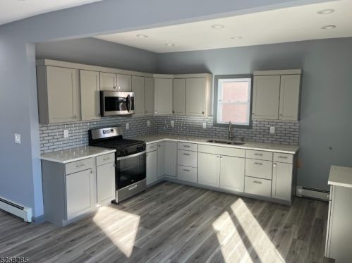 60 Franklin Pl, Paterson, NJ 07512-2601