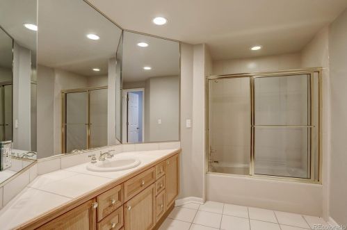 2275 Cherry Hl Farm Dr, Englewood CO 80113-7125 exterior