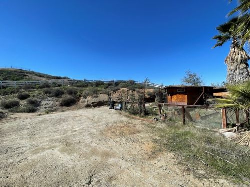 15747 Rancho Viejo Dr, Riverside CA  92506-5822 exterior