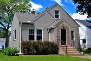 1942 Stinson Blvd, Minneapolis MN  55418-4038 exterior