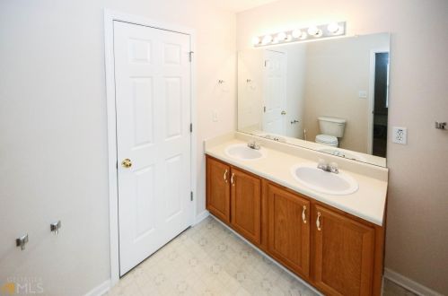 6845 Bells Lndg Cv, Rex GA 30273-2264 exterior