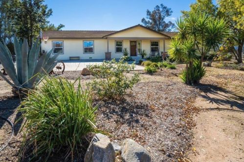 1818 Walnut St, Ramona, CA 92065-1756