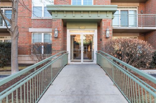 132 Johnson St, Palatine, IL 60067-6146