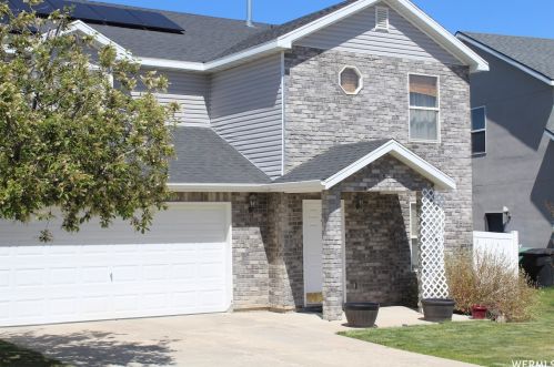 6522 Oak Bridge Dr, Taylorsville, UT 84081-1835