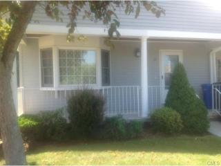 12 Highland Dr, Upper Stepney, CT 06468-1441