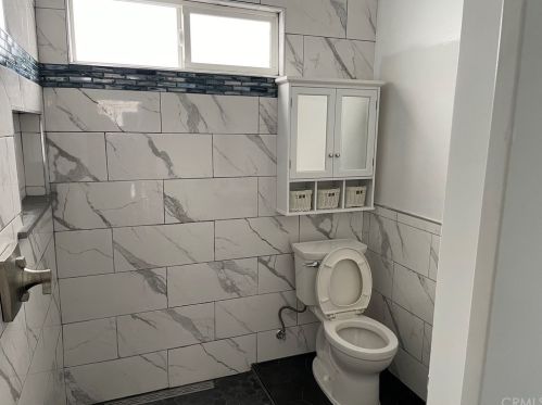 4706 118 St, Hawthorne CA 90250-2130 exterior